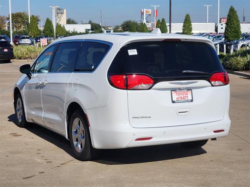 2017 Chrysler Pacifica LX