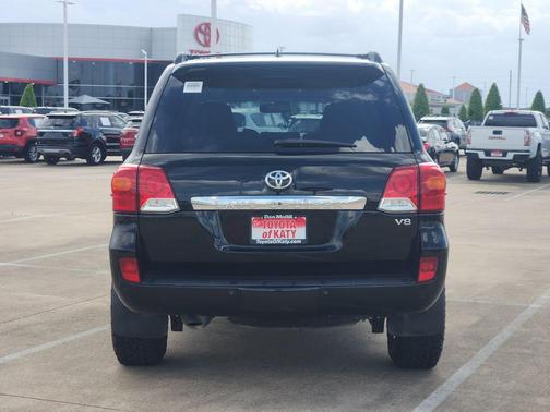 Black 2015 Toyota Land Cruiser Base