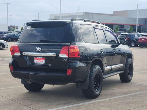 Black 2015 Toyota Land Cruiser Base