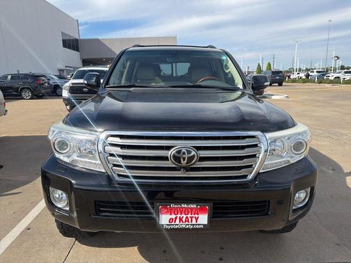 Black 2015 Toyota Land Cruiser Base