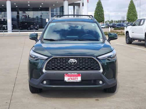 2024 Toyota Corolla Cross XLE