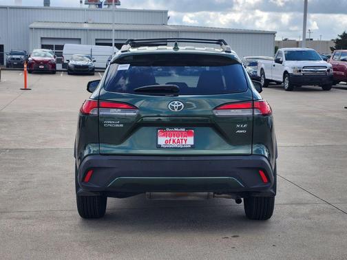 2024 Toyota Corolla Cross XLE