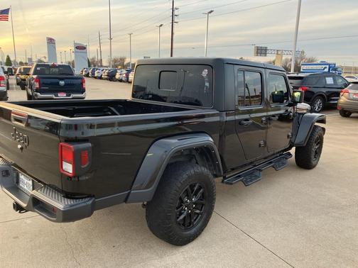2022 Jeep Gladiator Altitude 4x4