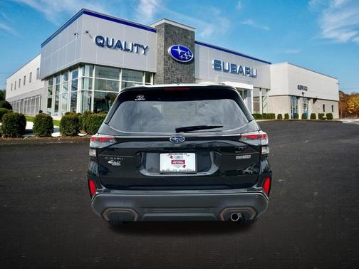 Crystal Black Silica 2025 Subaru Forester Hybrid Sport