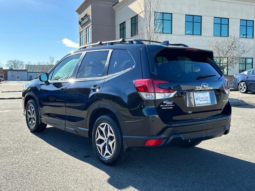 2022 Subaru Forester Premium