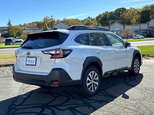 2025 Subaru Outback Premium