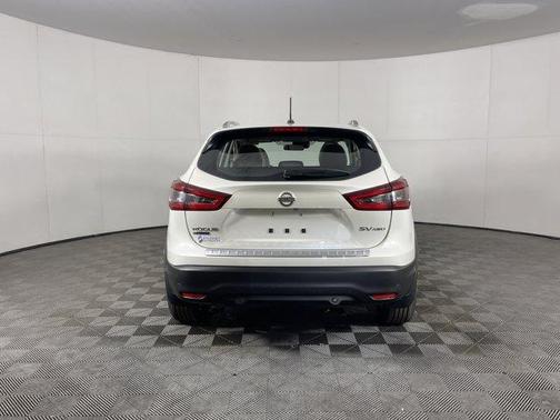 2022 Nissan Rogue Sport SV