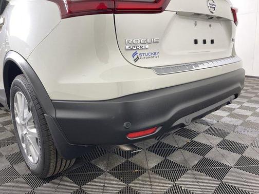 2022 Nissan Rogue Sport SV