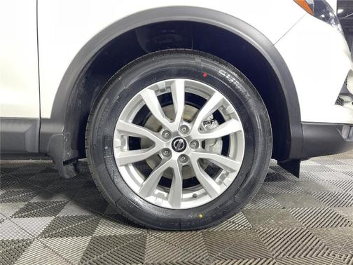 2022 Nissan Rogue Sport SV