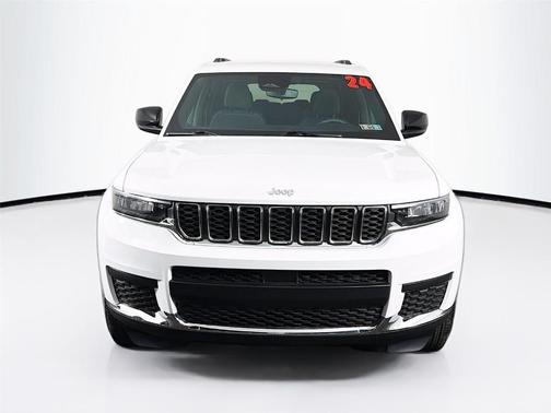 Bright White Clearcoat 2024 Jeep Grand Cherokee L Laredo
