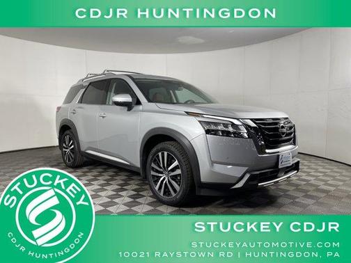 2023 Nissan Pathfinder Platinum