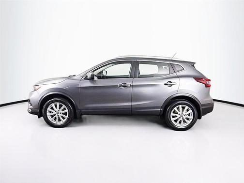 2022 Nissan Rogue Sport SV