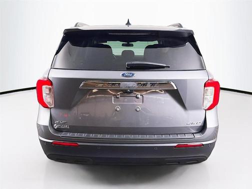 Carbonized Gray 2022 Ford Explorer XLT