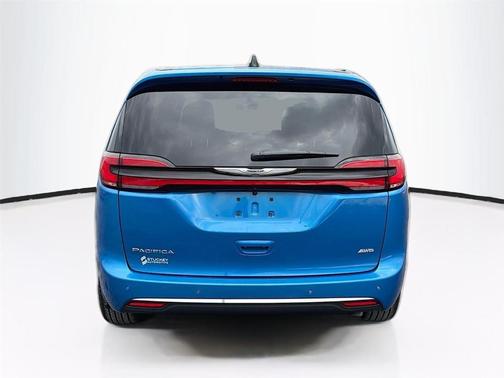 Hydro Blue Pearlcoat 2026 Chrysler Pacifica Select