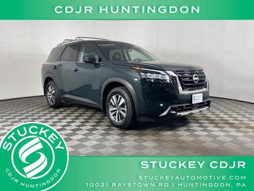 2024 Nissan Pathfinder SL