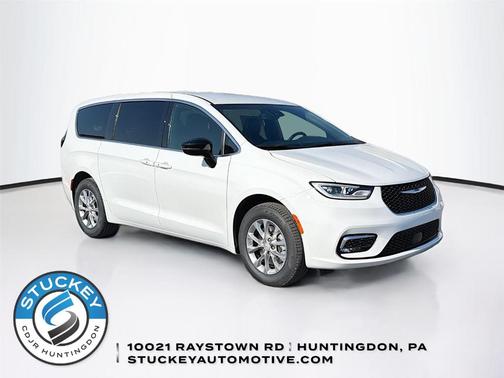 Bright White Clearcoat 2026 Chrysler Pacifica Select