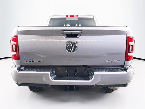 Billet Silver Metallic Clearcoat 2024 RAM 2500 Laramie