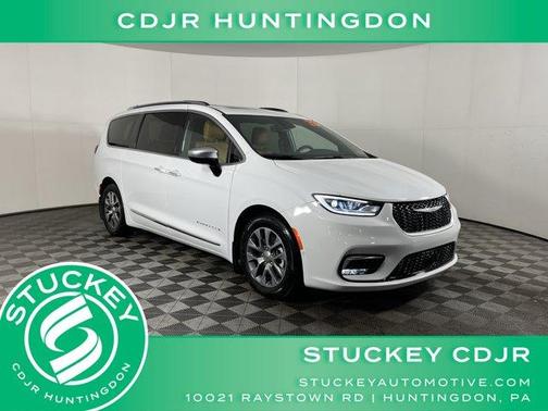 2023 Chrysler Pacifica Hybrid Pinnacle