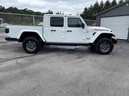 2025 Jeep Gladiator Mojave