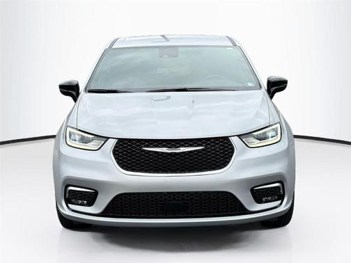 Silver Mist Clearcoat 2026 Chrysler Pacifica Select