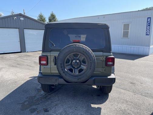 2025 Jeep Wrangler Sport