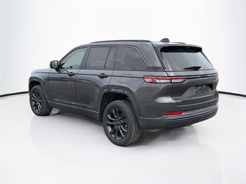 Metallic 2026 Jeep Grand Cherokee Limited