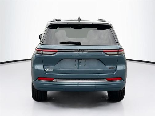 2026 Jeep Grand Cherokee Summit