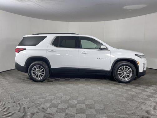 2022 Chevrolet Traverse LT Leather