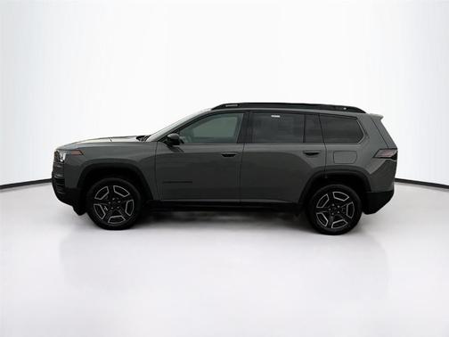 Sting Gray Clearcoat 2026 Jeep Cherokee LAREDO/LIMITED
