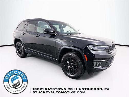 Diamond Black 2024 Jeep Grand Cherokee Laredo