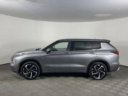 2023 Mitsubishi Outlander PHEV SEL