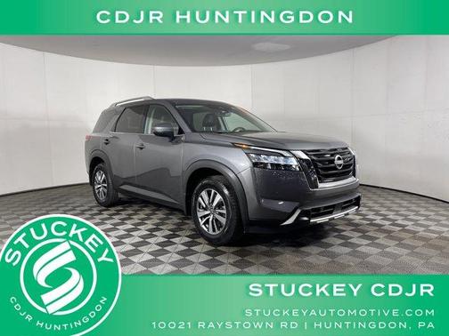 2023 Nissan Pathfinder SL