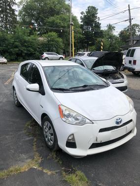 2012 Toyota Prius c Three