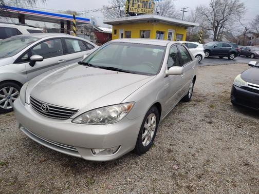 2005 Toyota Camry XLE