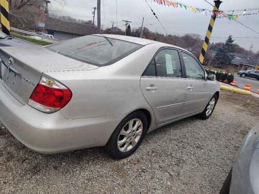 2005 Toyota Camry XLE