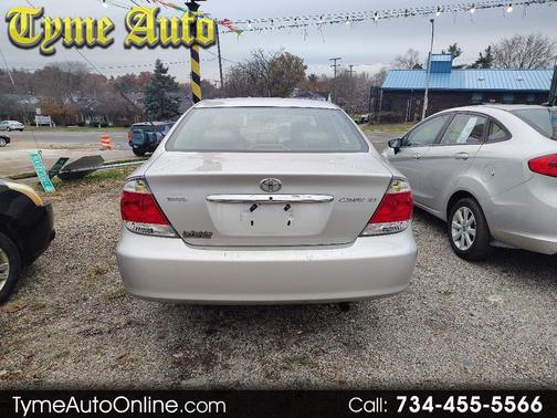 2005 Toyota Camry XLE