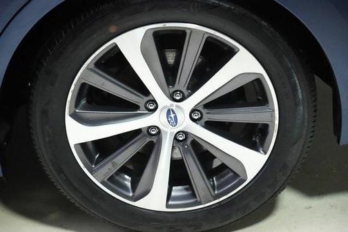 Photo 5 of 47 of 2019 Subaru Legacy 2.5i Limited