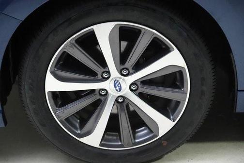 Photo 3 of 47 of 2019 Subaru Legacy 2.5i Limited