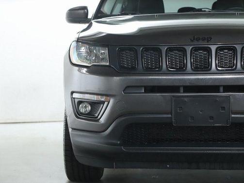 Granite Crystal Metallic Clearcoat 2019 Jeep Compass Latitude