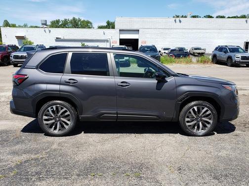 Magnetite Gray Metallic 2026 Subaru Forester Touring