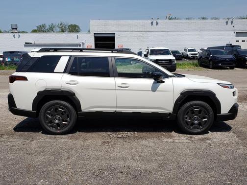 Crystal White Pearl 2026 Subaru Outback Premium