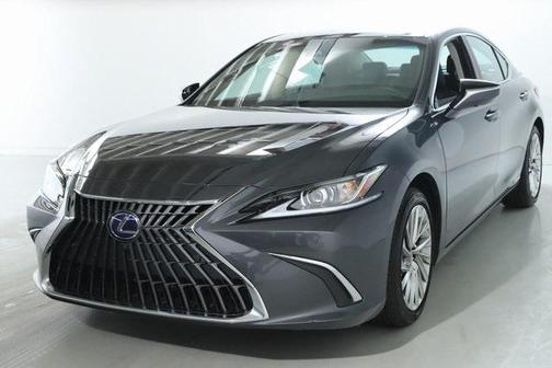 2022 Lexus ES 300h Luxury