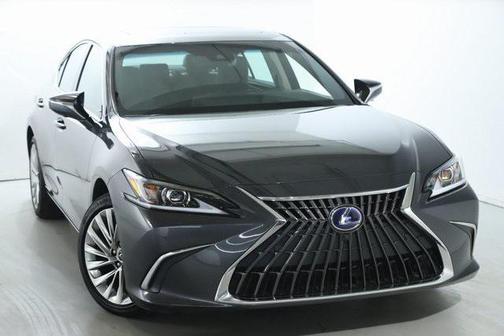 2022 Lexus ES 300h Luxury