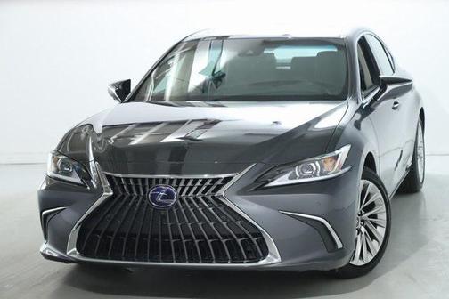 2022 Lexus ES 300h Luxury