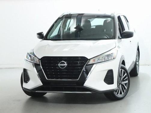 2022 Nissan Kicks SV