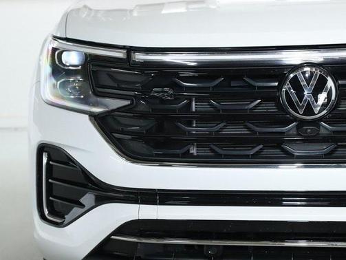 2024 Volkswagen Atlas Cross Sport 2.0T SEL Premium