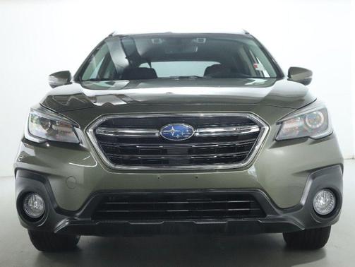 Wilderness Green Metallic 2019 Subaru Outback 2.5i Touring