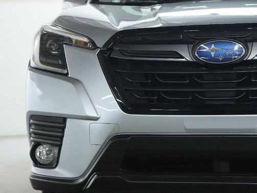 Ice Silver Metallic 2023 Subaru Forester Limited