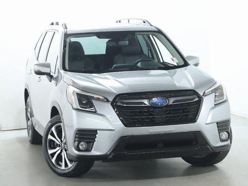 Ice Silver Metallic 2023 Subaru Forester Limited
