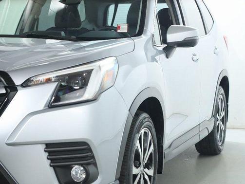 Ice Silver Metallic 2023 Subaru Forester Limited